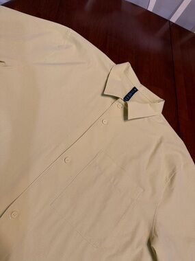 Lululemon Airing Easy Short Sleeve Shirt Mens XL Light Yellow Green Breathable